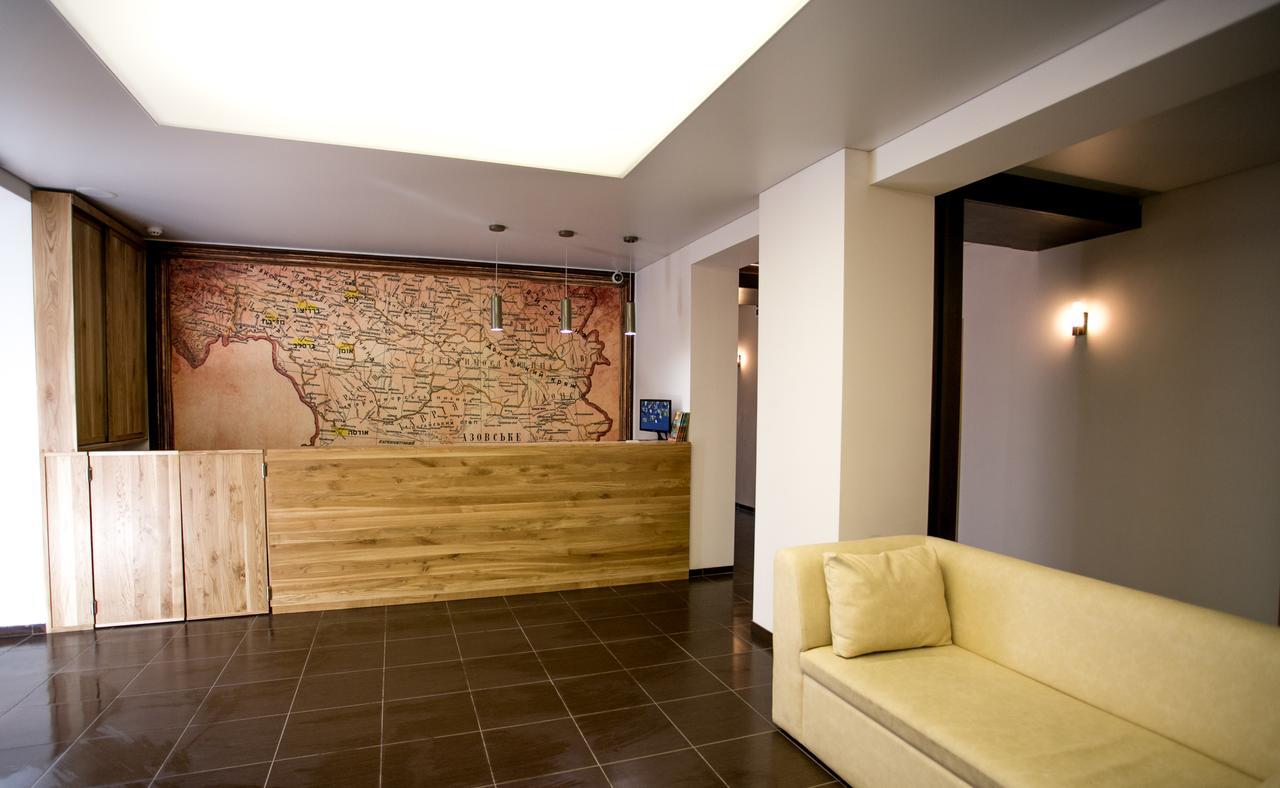 Hotel One Umanʼ Екстериор снимка