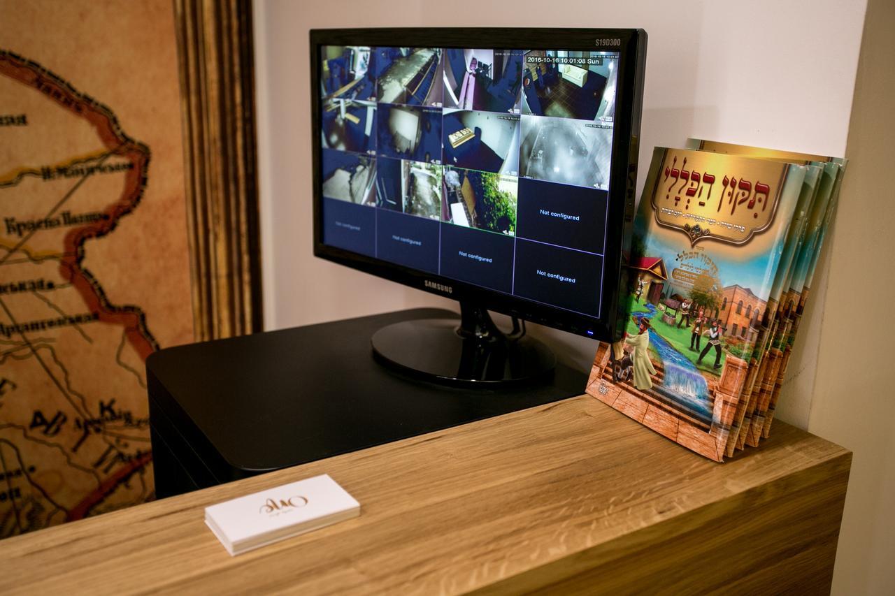 Hotel One Umanʼ Екстериор снимка