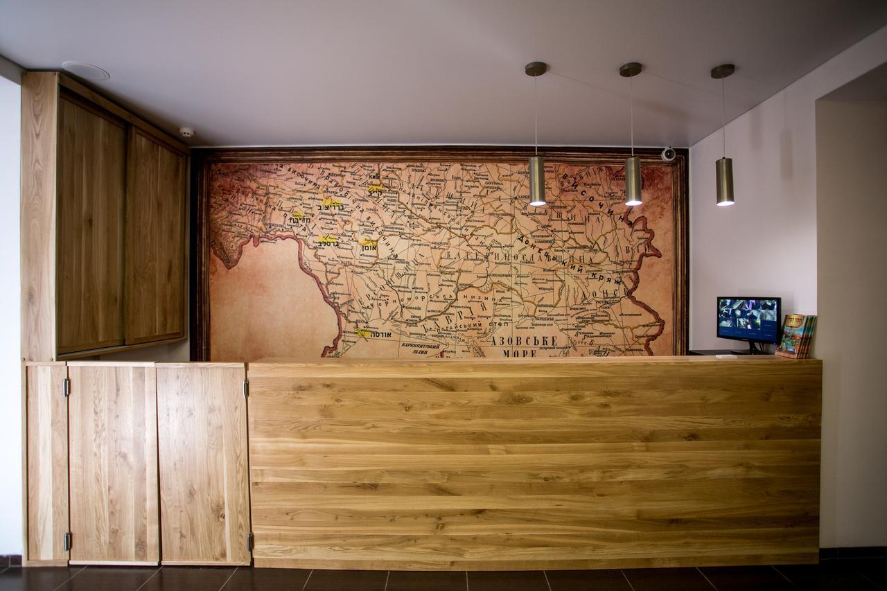 Hotel One Umanʼ Екстериор снимка